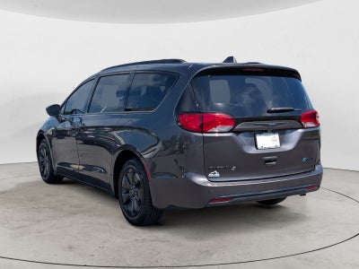2020 Chrysler Pacifica Hybrid Limited