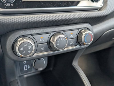 2025 Nissan Kicks Play S