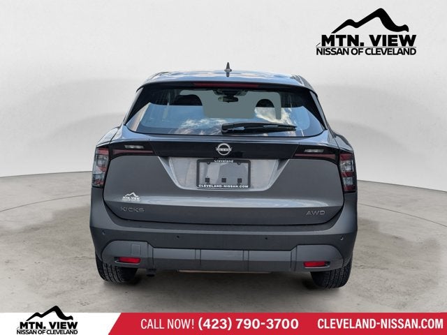 2025 Nissan Kicks S