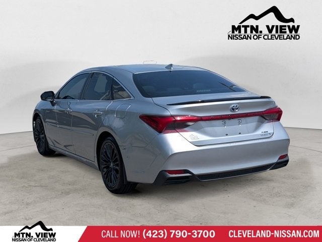 2019 Toyota Avalon Hybrid XSE