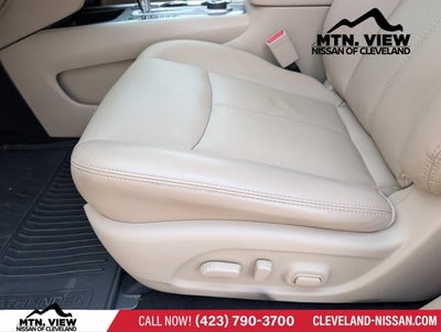 2019 Nissan Pathfinder SL