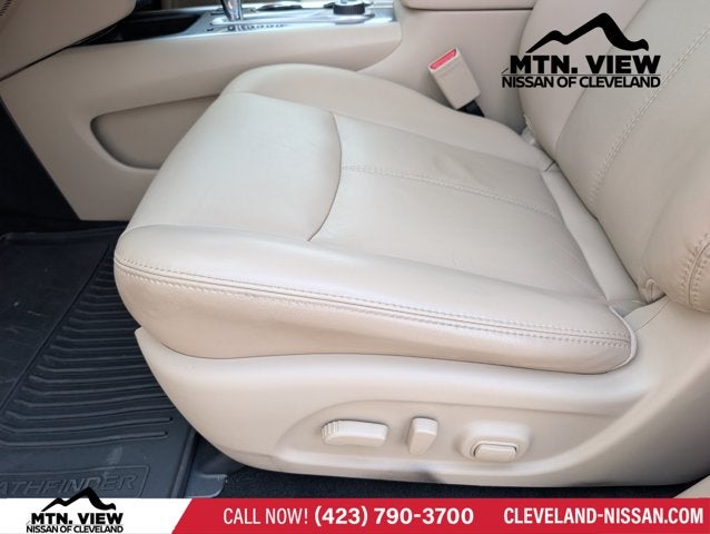 2019 Nissan Pathfinder SL