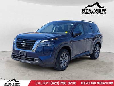 2025 Nissan Pathfinder SV