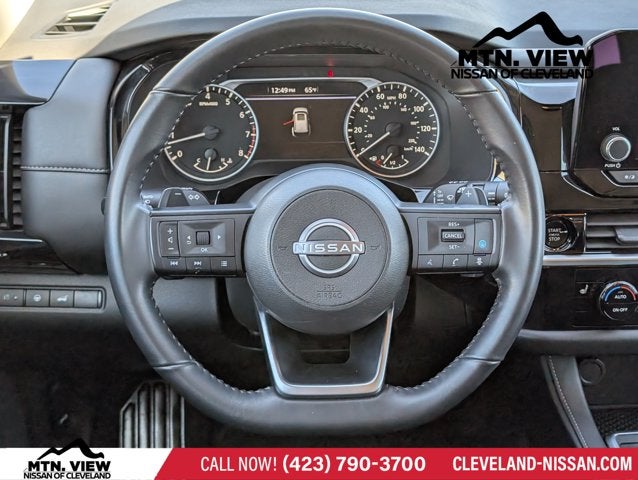 2025 Nissan Pathfinder SV