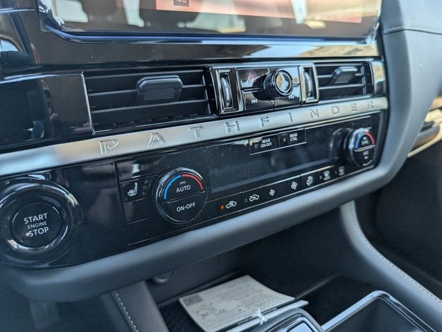 2026 Nissan Pathfinder SV