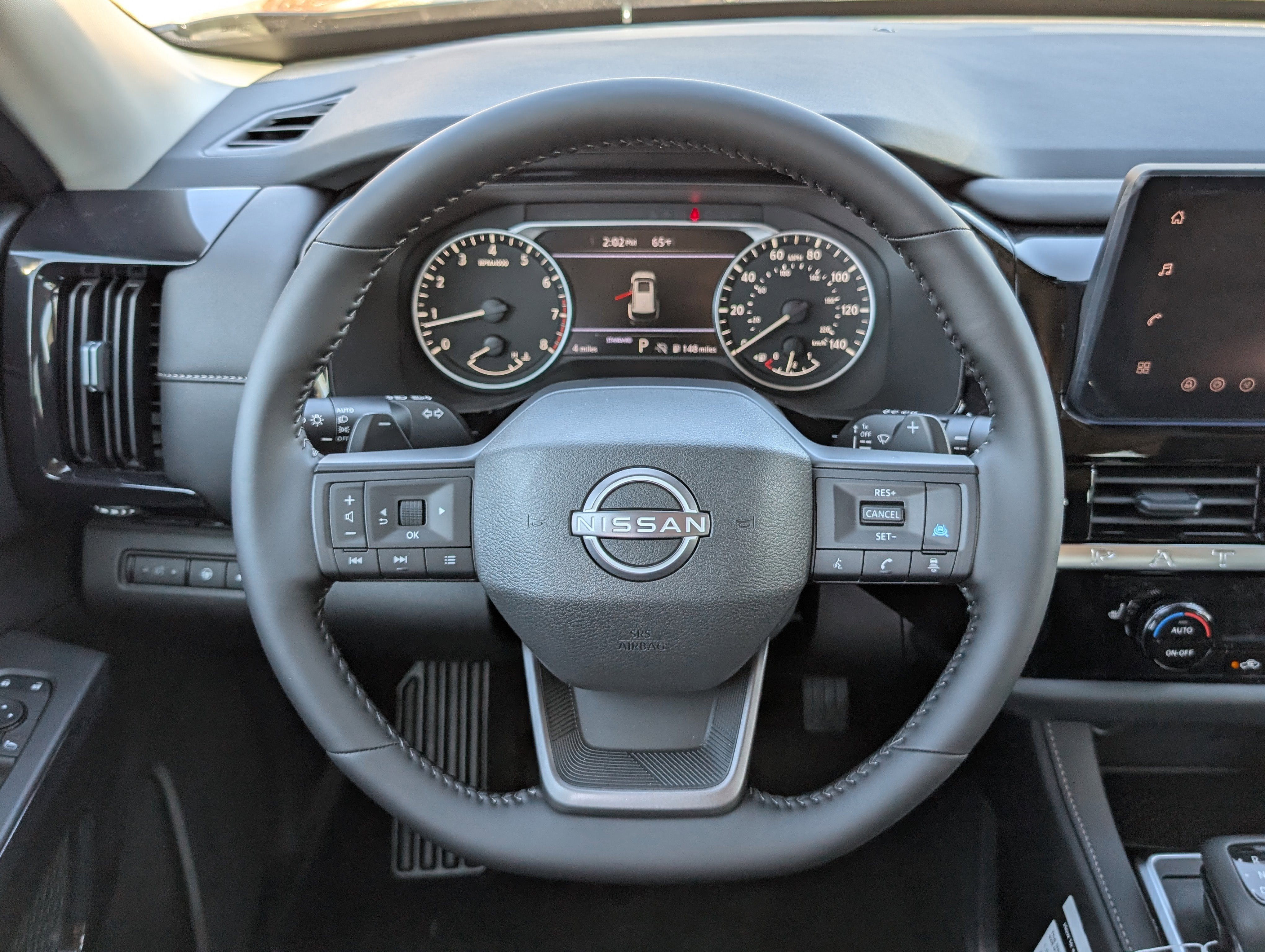 2026 Nissan Pathfinder SV