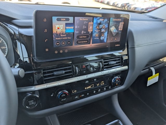 2026 Nissan Pathfinder SV