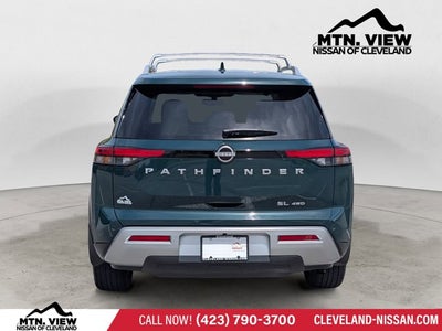 2025 Nissan Pathfinder SL