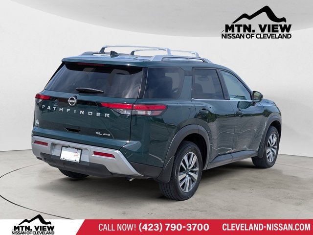2025 Nissan Pathfinder SL