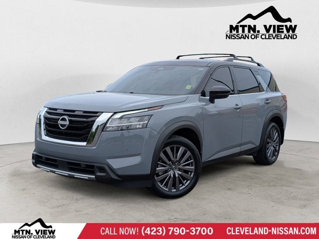 2024 Nissan Pathfinder SL