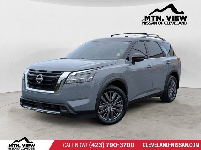 2024 Nissan Pathfinder SL