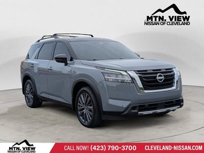 2024 Nissan Pathfinder SL