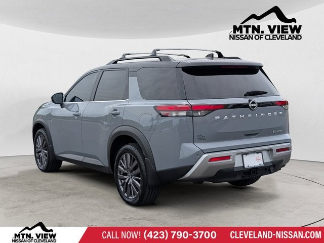 2024 Nissan Pathfinder SL