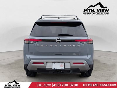 2024 Nissan Pathfinder SL