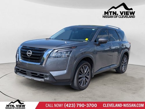 2022 Nissan Pathfinder SL