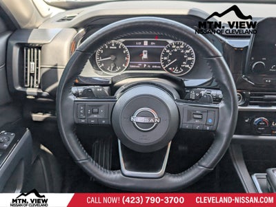 2022 Nissan Pathfinder SL