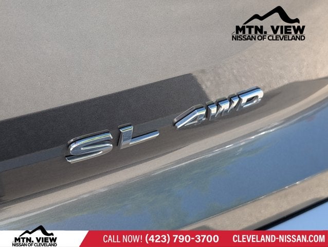 2022 Nissan Pathfinder SL