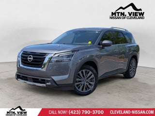 2022 Nissan Pathfinder SL