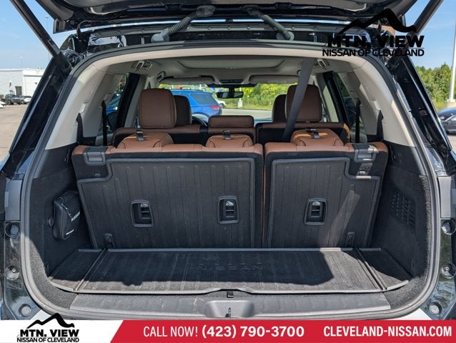 2025 Nissan Pathfinder Platinum