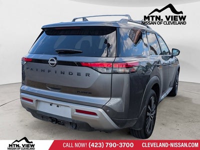 2025 Nissan Pathfinder Platinum