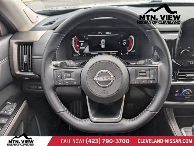 2025 Nissan Pathfinder Platinum