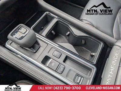 2025 Nissan Pathfinder Platinum