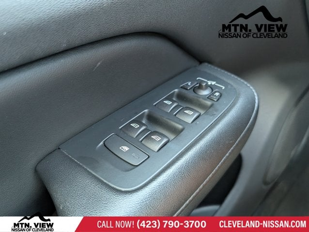 2024 Volvo S60 Core Dark Theme