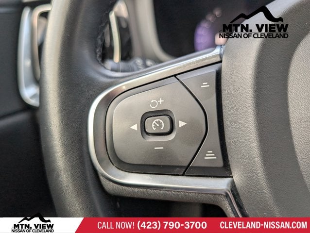2024 Volvo S60 Core Dark Theme