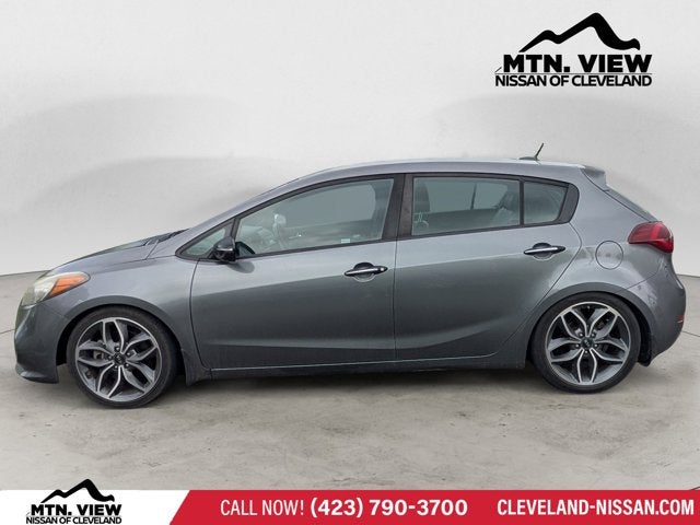 2016 Kia Forte 5-Door SX
