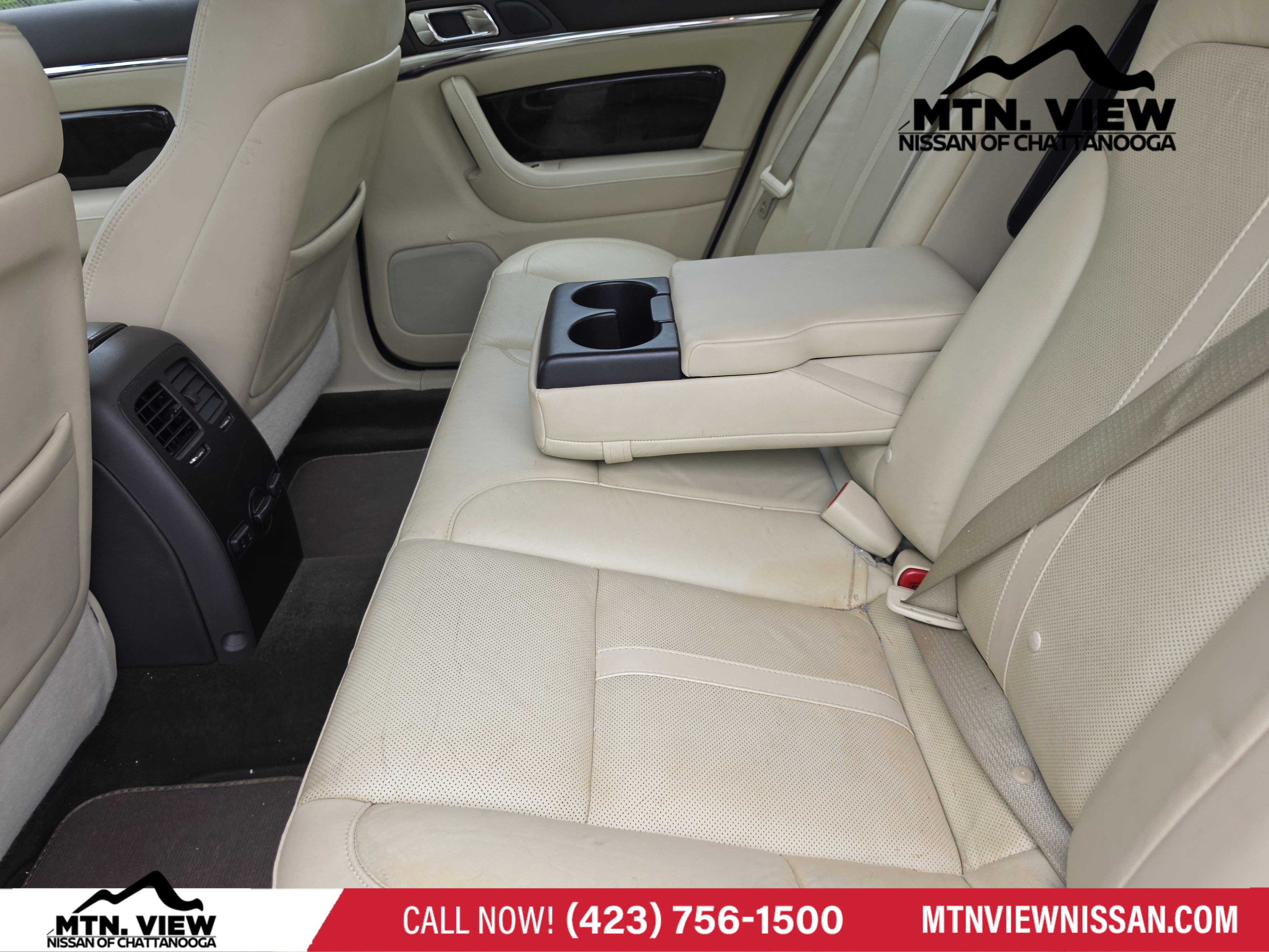 2013 Lincoln MKS Base
