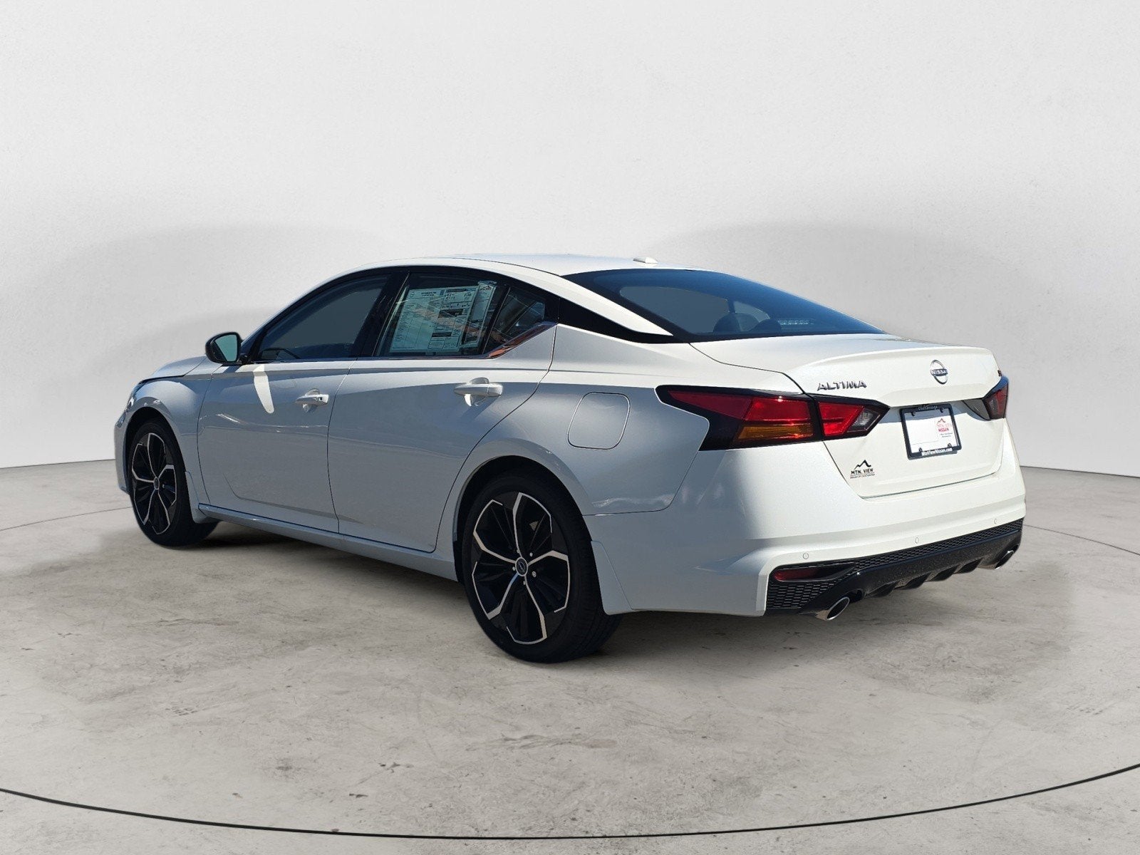 2025 Nissan Altima SR