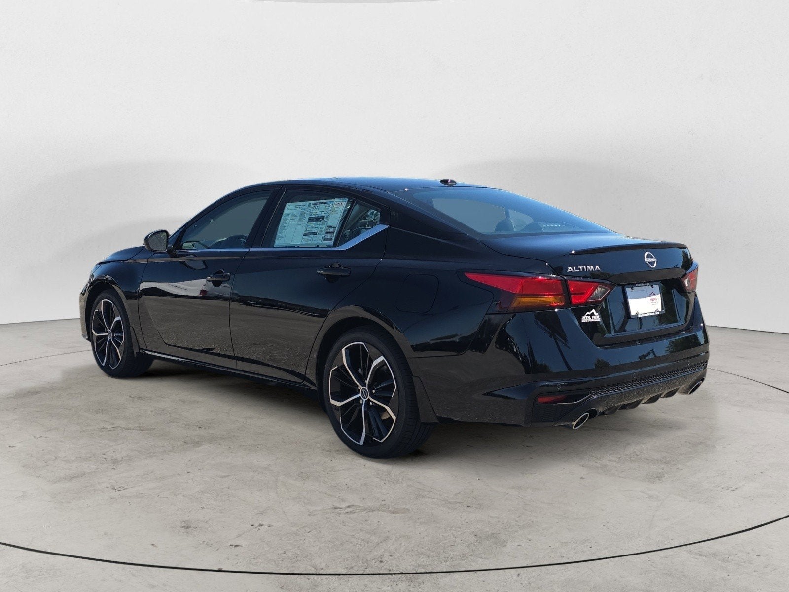 2025 Nissan Altima SR