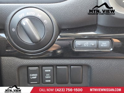 2023 Nissan Titan SV