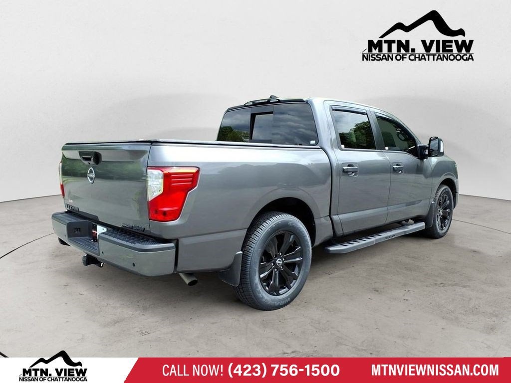 2024 Nissan Titan SV
