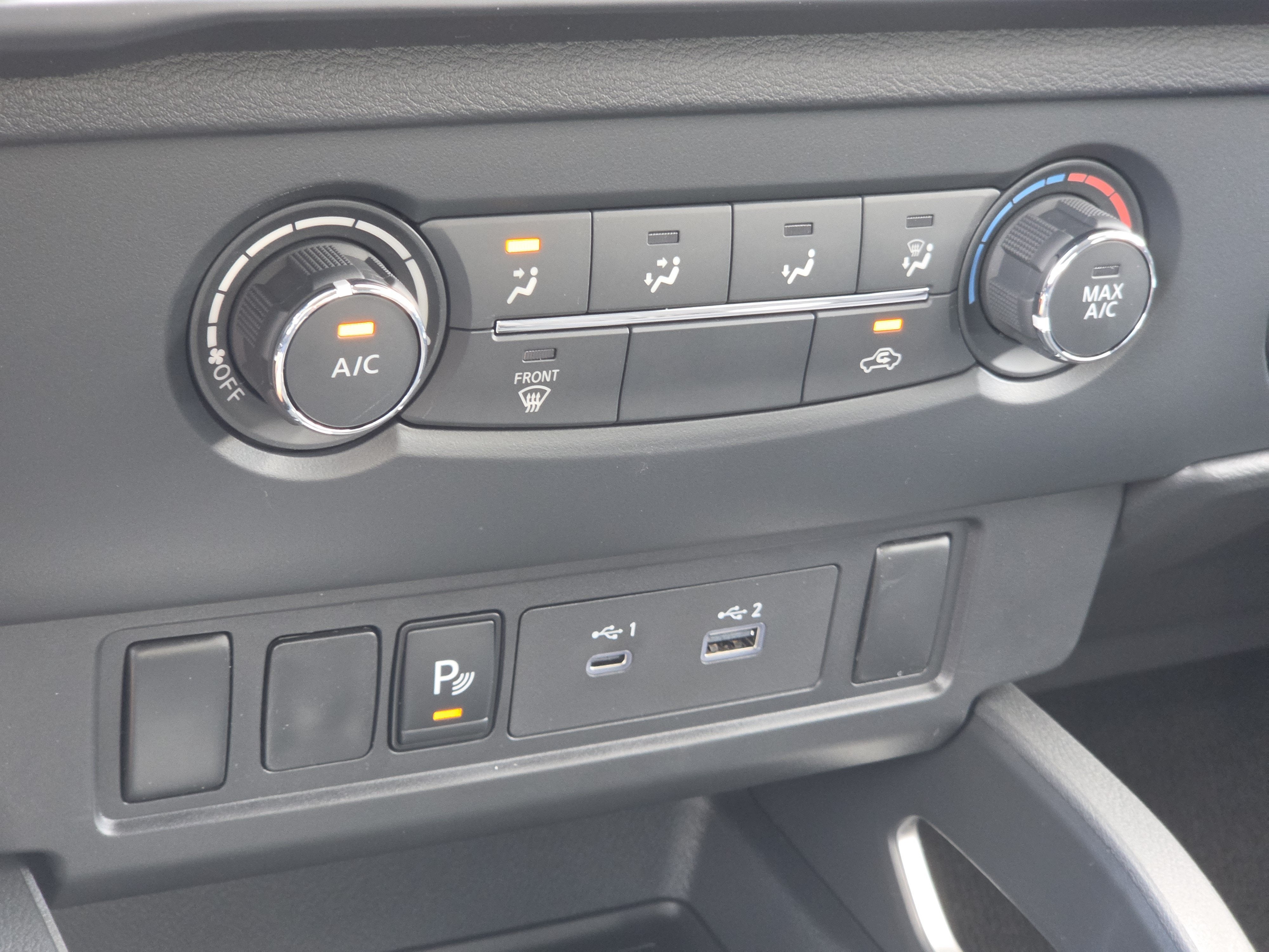2027 Nissan Frontier SV