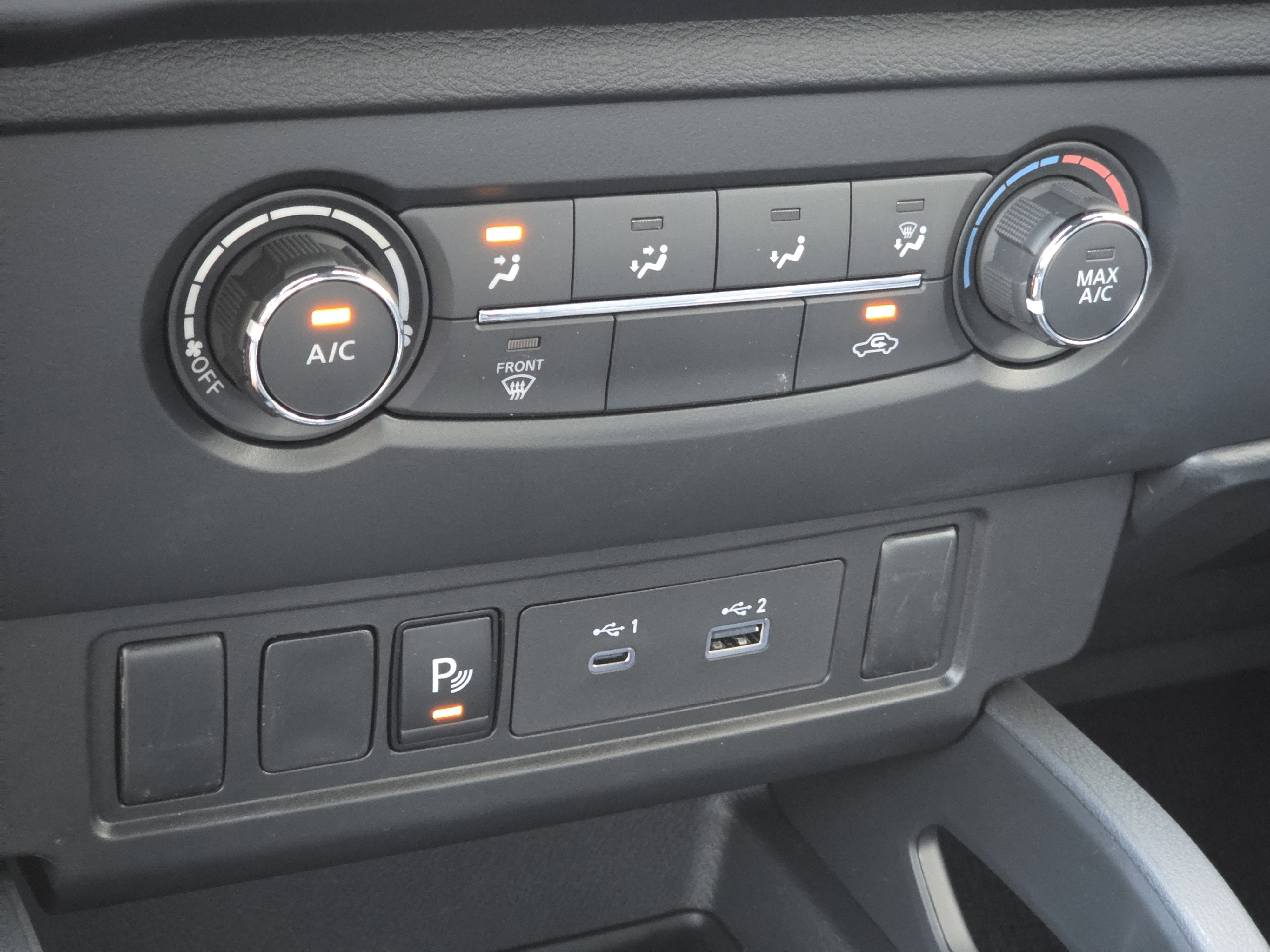 2027 Nissan Frontier SV