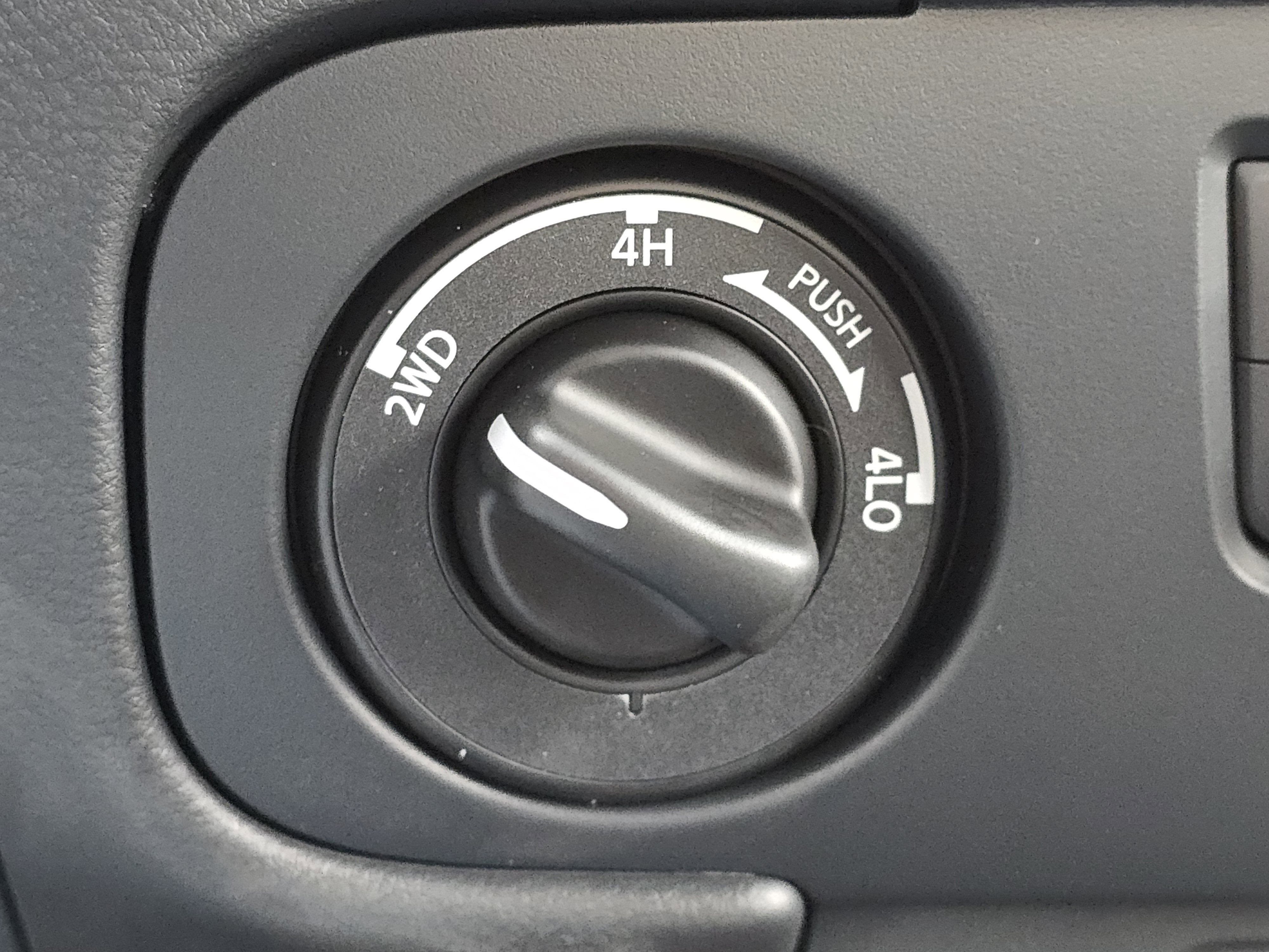 2026 Nissan Frontier PRO-4X w/R Package