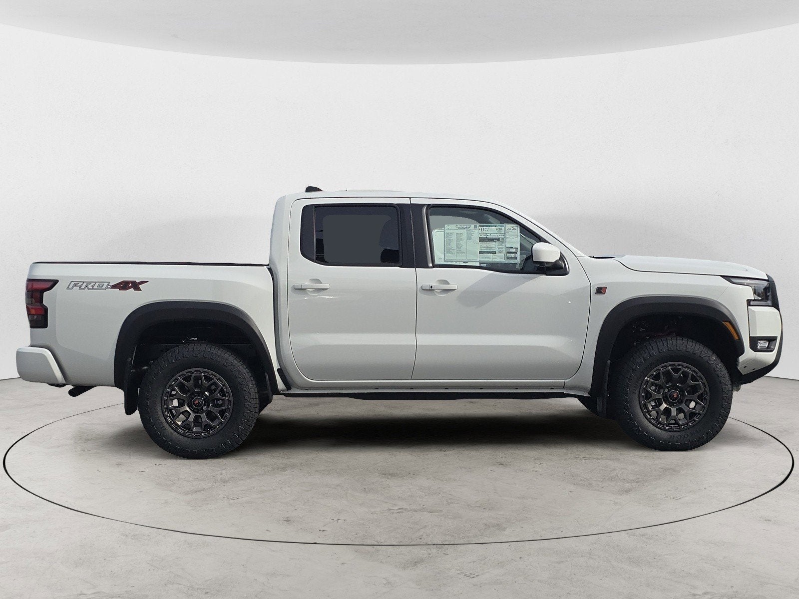 2026 Nissan Frontier PRO-4X w/R Package