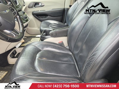 2020 Chrysler Pacifica Touring L