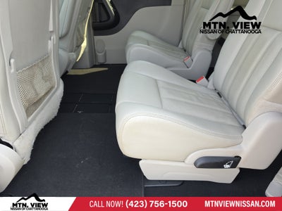 2013 Chrysler Town & Country Touring-L