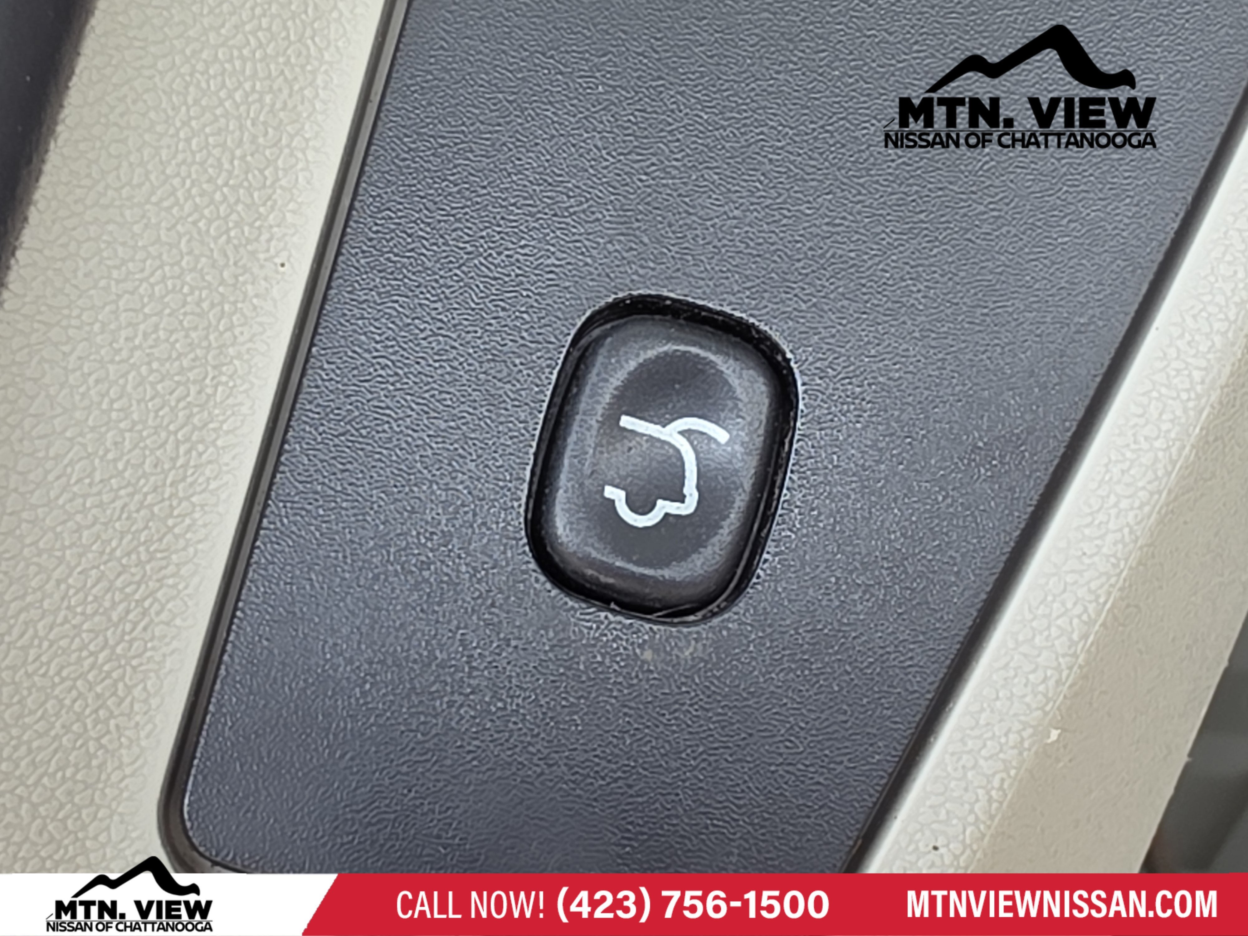 2013 Chrysler Town & Country Touring-L