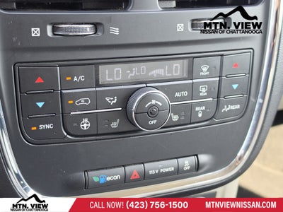 2013 Chrysler Town & Country Touring-L