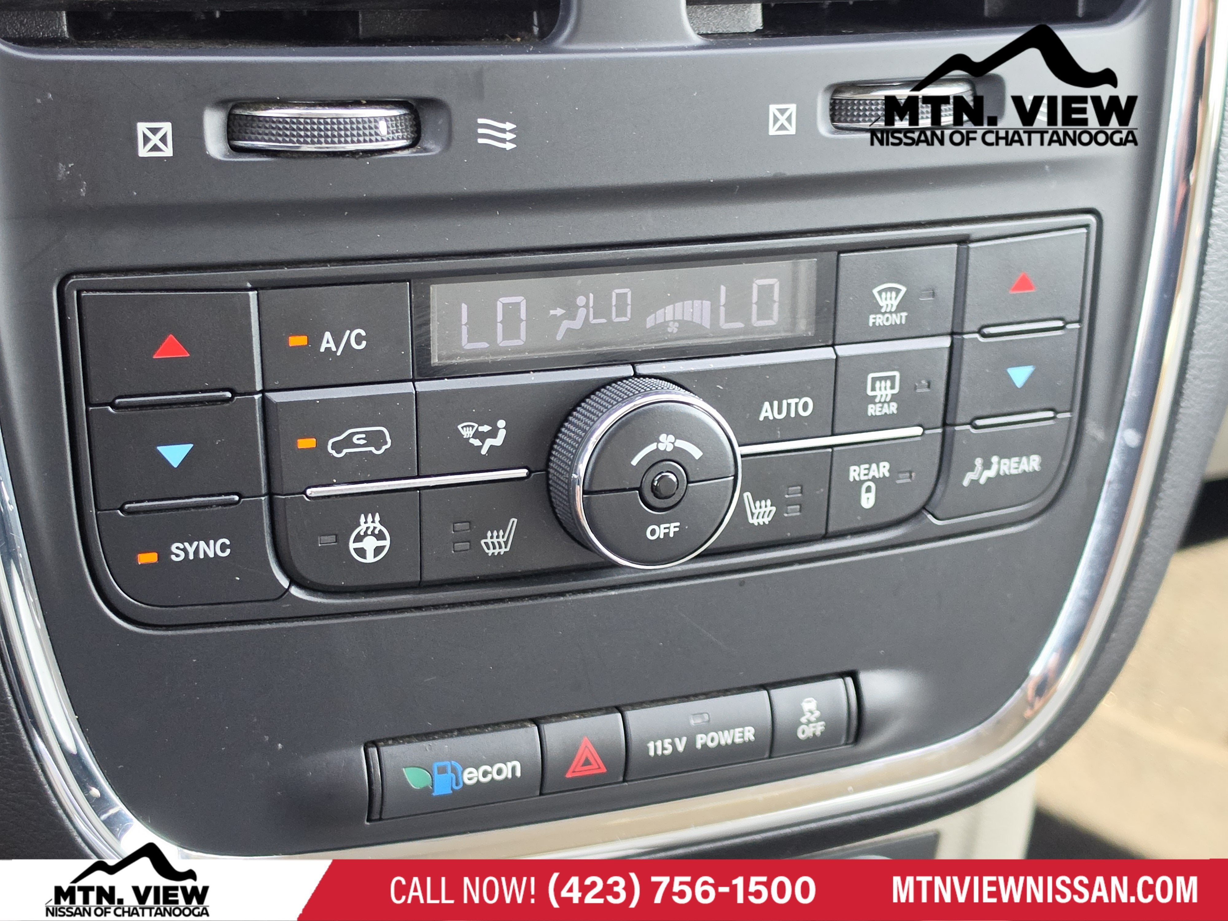 2013 Chrysler Town & Country Touring-L