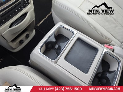 2013 Chrysler Town & Country Touring-L