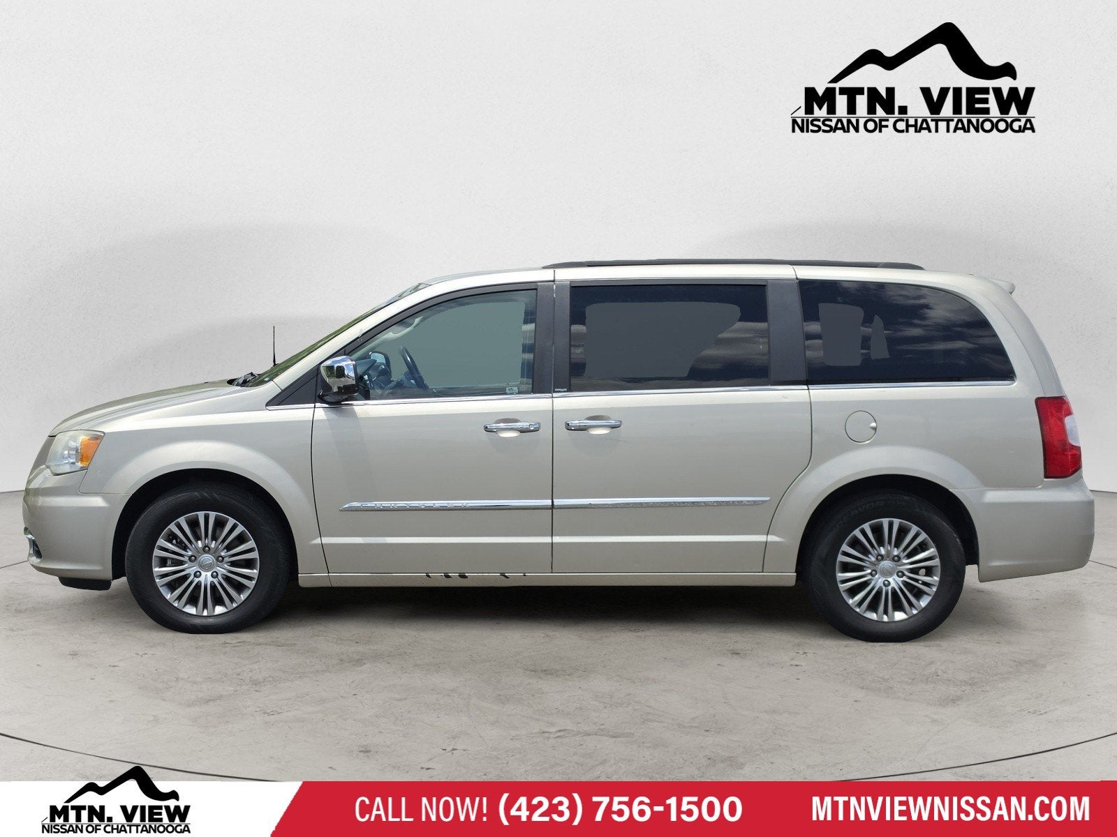 2013 Chrysler Town & Country Touring-L