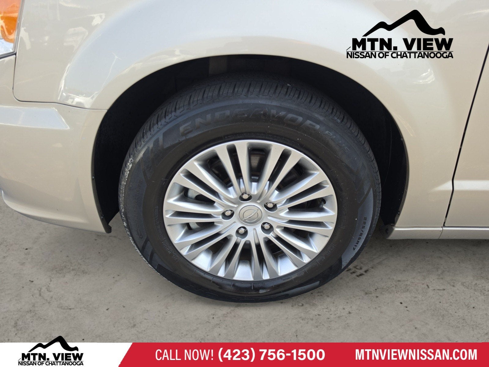 2013 Chrysler Town & Country Touring-L