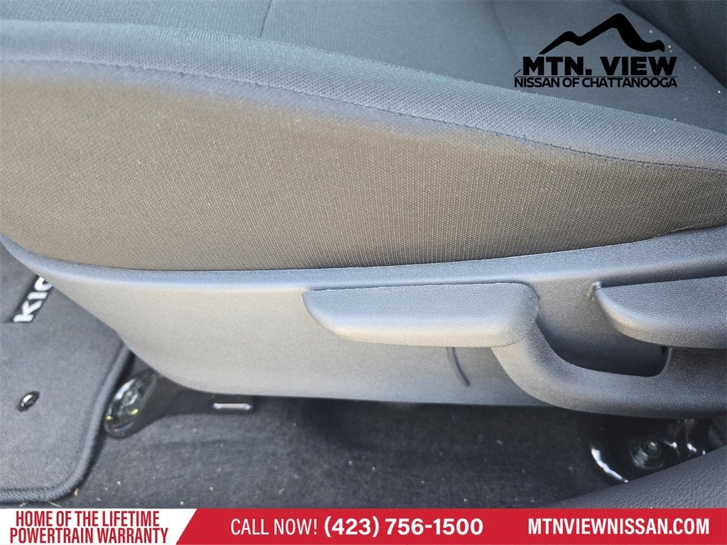 2025 Nissan Kicks Play S