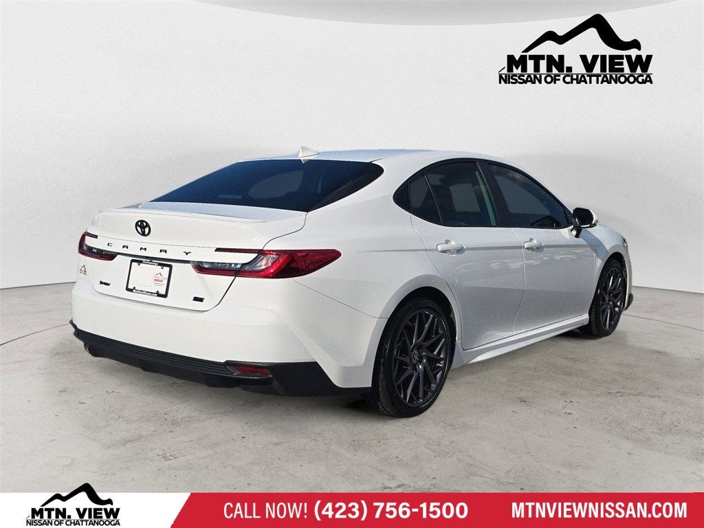 2025 Toyota Camry SE