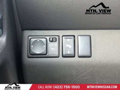 2005 Nissan Pathfinder SE