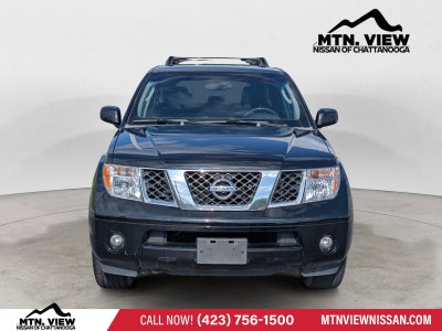 2005 Nissan Pathfinder SE